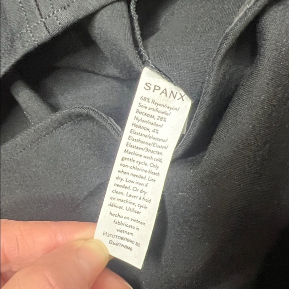 NWT SPANX Perfect Sleeveless Jumpsuit in Black Size L - Picture 8 of 9